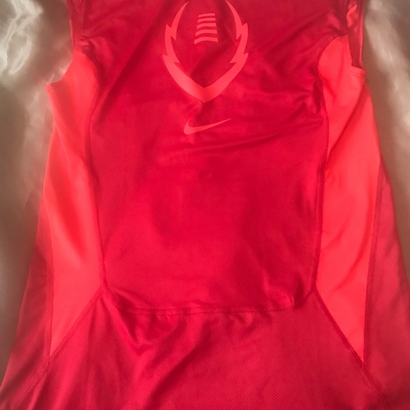 EUC, Nike Pro Combat Dri fit XL - Picture 3 of 4